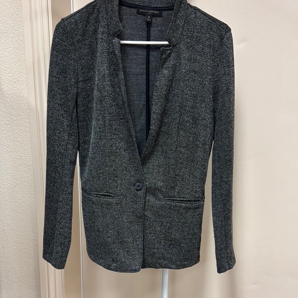 Banana Republic Jackets & Blazers - Banana Republic Women's Dark Gray Blazer
